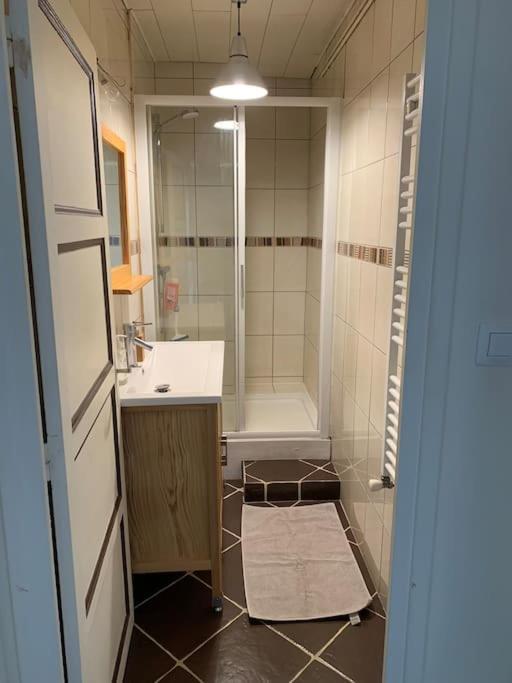 Nevers, Appartement De Standing Proche De La Gare Luaran gambar