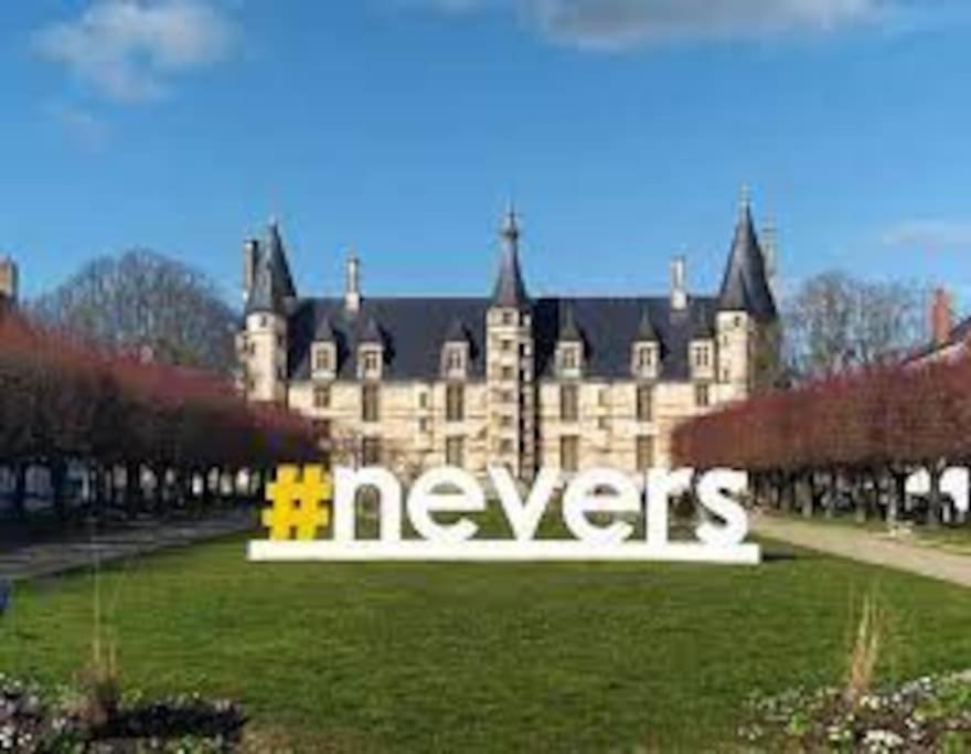 Nevers, Appartement De Standing Proche De La Gare Luaran gambar